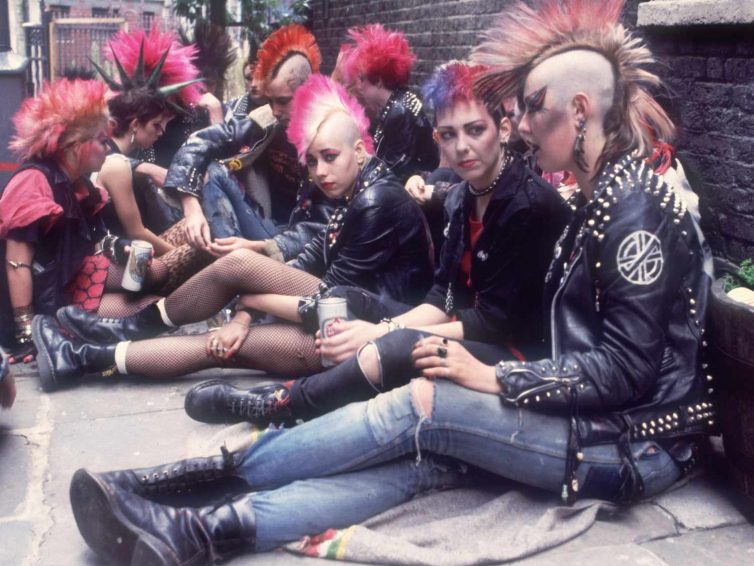 Los complementos punk más destacados de la historia